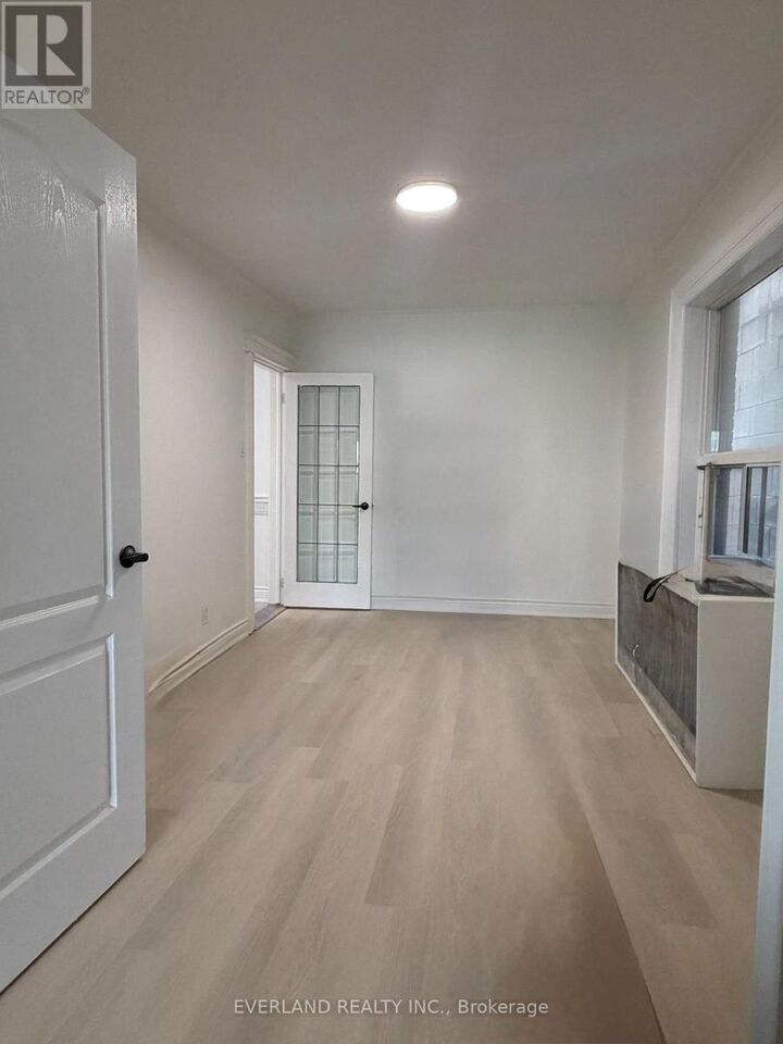 Property Photo:  247 Belgravia Avenue Main Floor  ON M6E 2M9 
