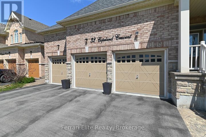 Property Photo:  32 Copeland Crescent  ON L0L 1L0 