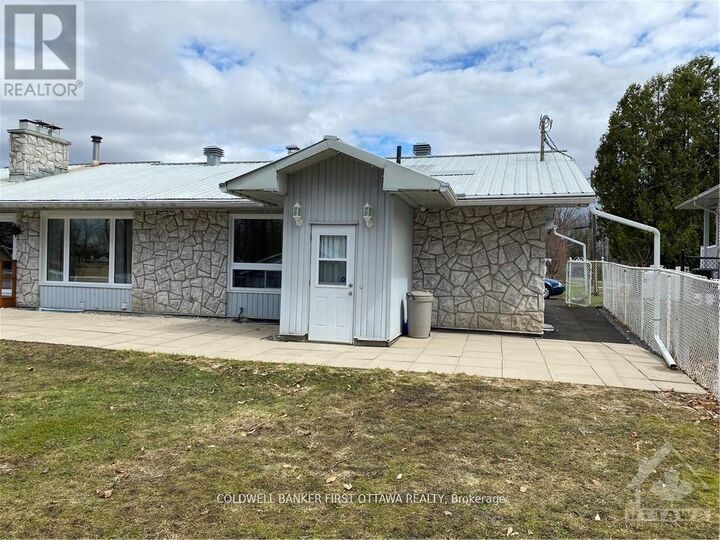 Photo de la propriété:  1106 Morin Road  ON K4C 1A5 