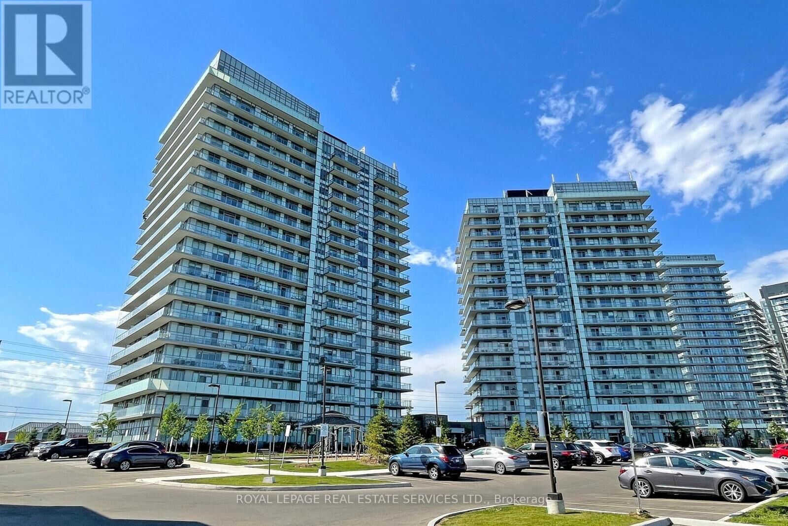 Property Photo:  4677 Glen Erin Drive 1506  ON L5M 2E3 