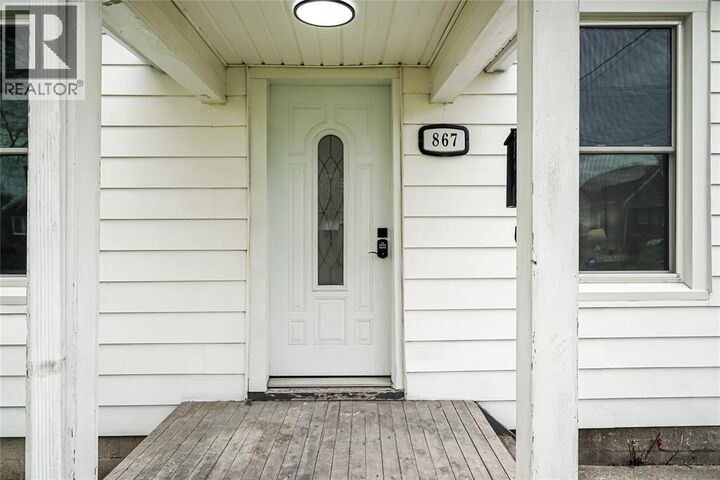 Property Photo:  867 Devine Street  ON N7T 1X3 