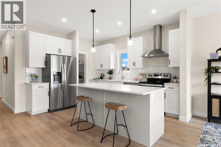 Property Photo:  333 Cockcroft Street  SK S7V 1Y8 