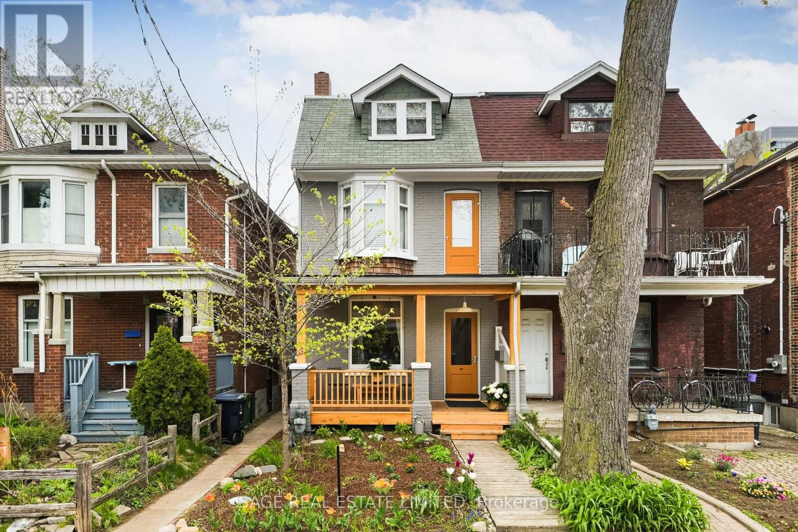 Property Photo:  31 Emerson Avenue  ON M6H 3S7 