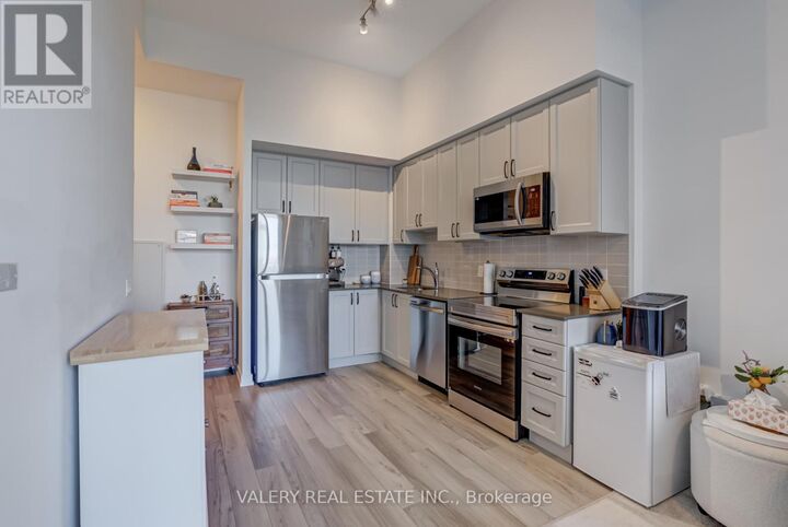 Property Photo:  1480 Bayly Street 708  ON L1W 3R5 