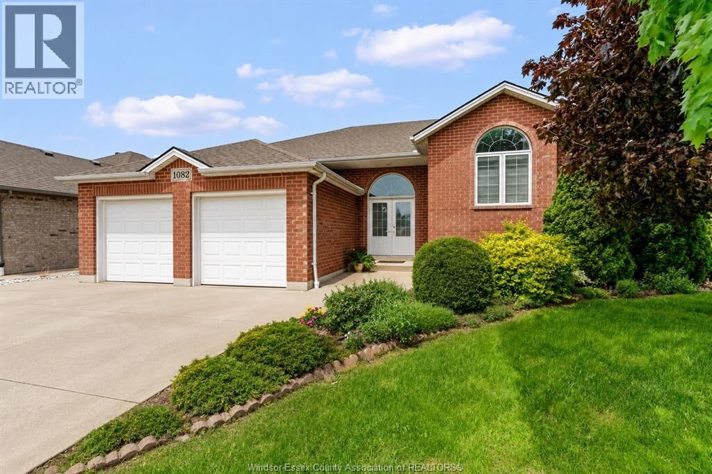Property Photo:  1082 Monarch Meadows  ON N0R 1A0 