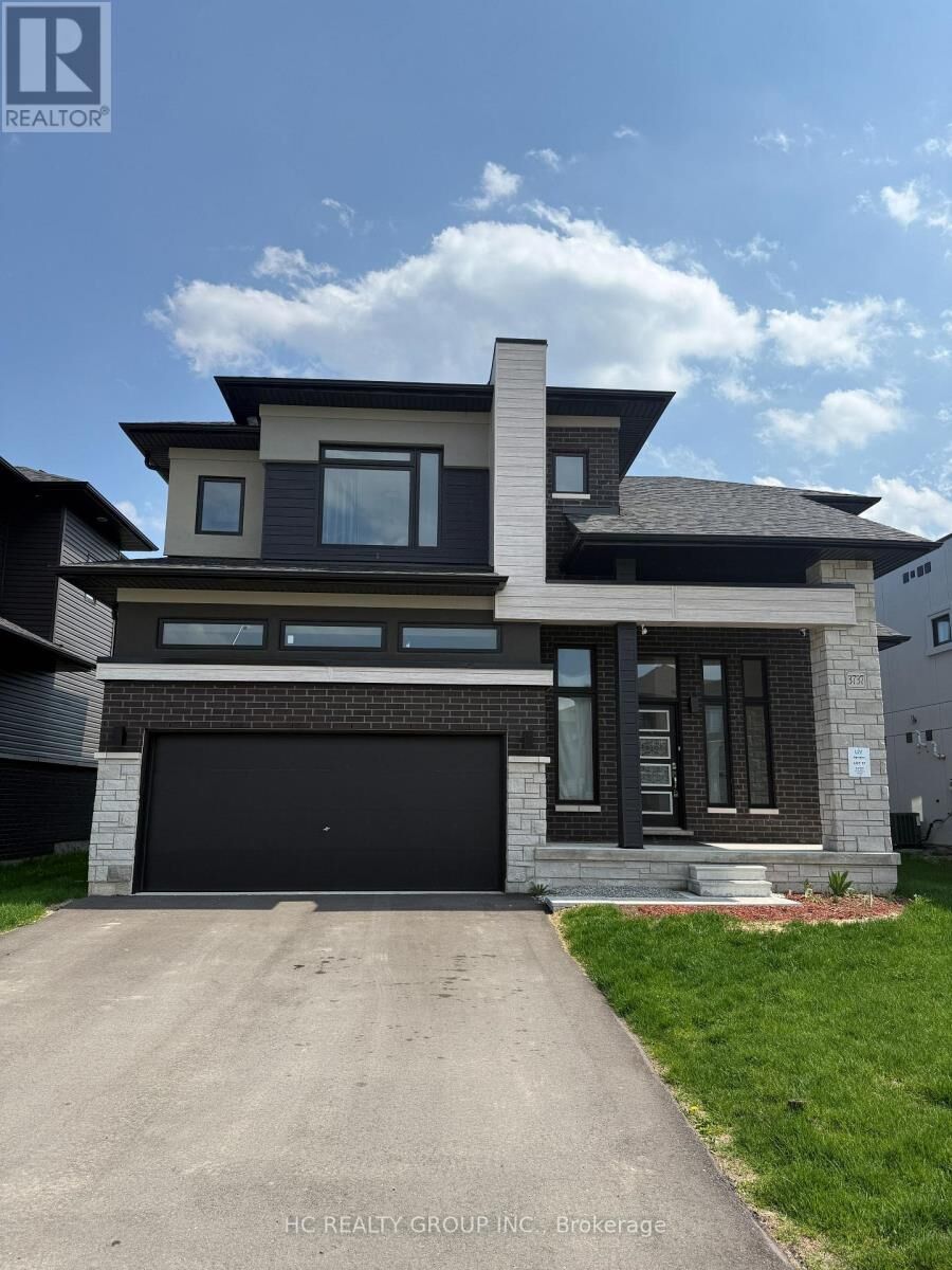 Property Photo: 3737 Lakepointe Drive ON L3V 8N1