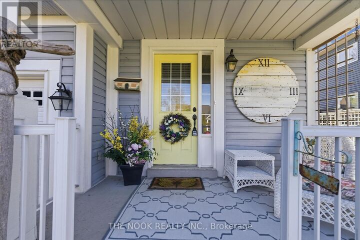 Property Photo:  70 Beacham Crescent  ON L1B 1N1 