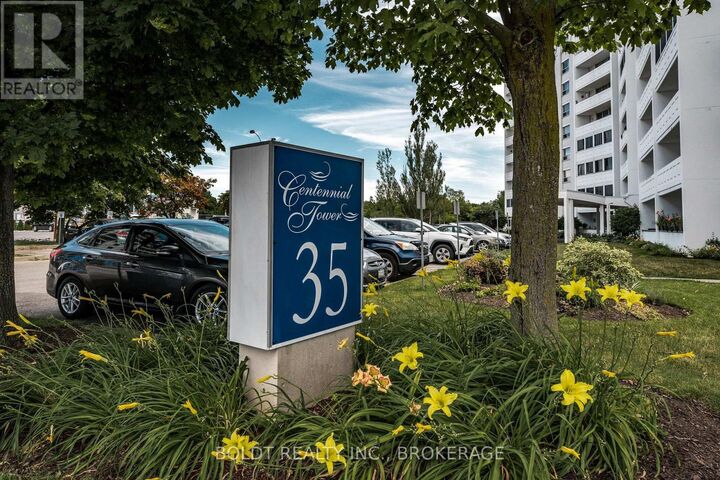 Property Photo:  35 Towering Heights Boulevard 1008  ON L2T 3G8 