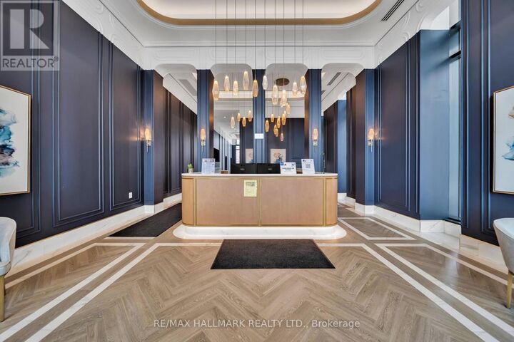 Property Photo:  120 Eagle Rock Way 1506  ON L6A 5C2 