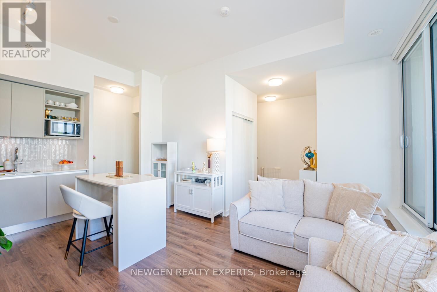 Property Photo: 3020 Trailside Drive 129 ON L6M 4M2