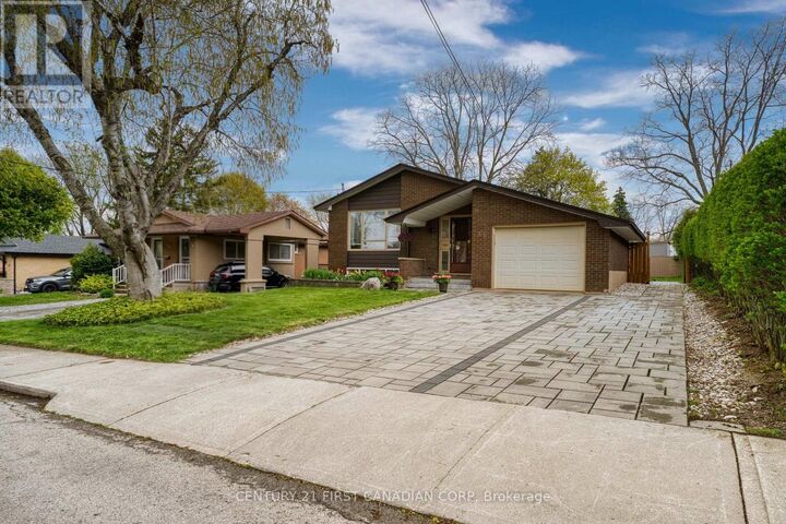 Property Photo: 31 Brenlyn Court ON L9C 4N8