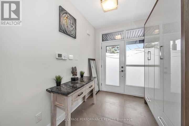 Property Photo:  383 Princeton Avenue  ON K2A 4E1 