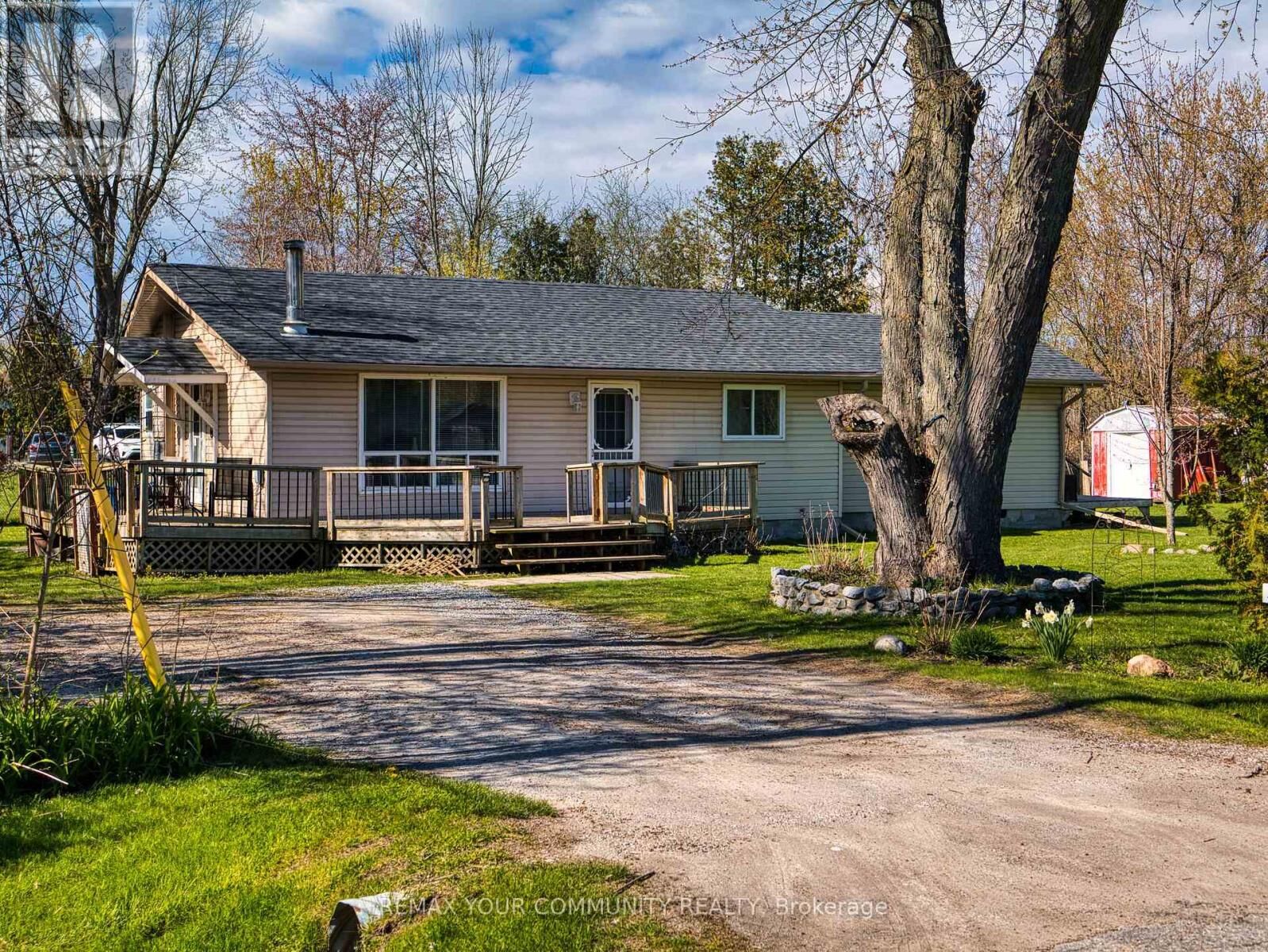 Property Photo:  44 Sixth Street  ON L0E 1E0 