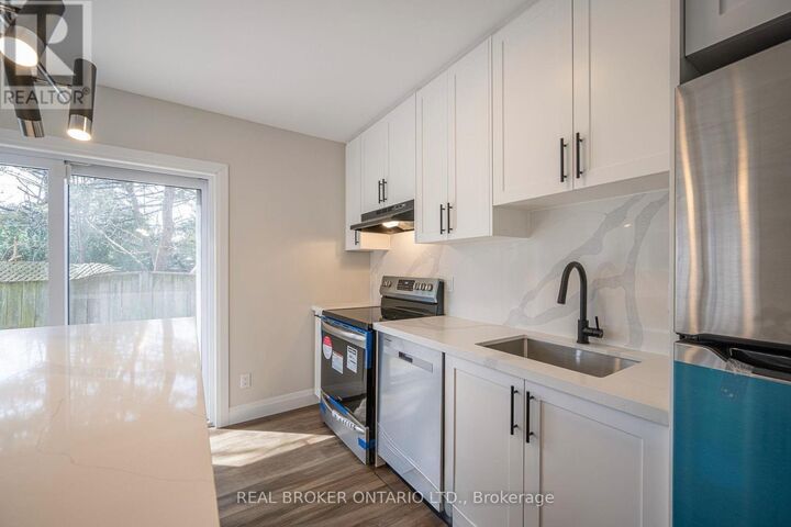 Property Photo:  685 Frederick Street  ON N2B 2B3 