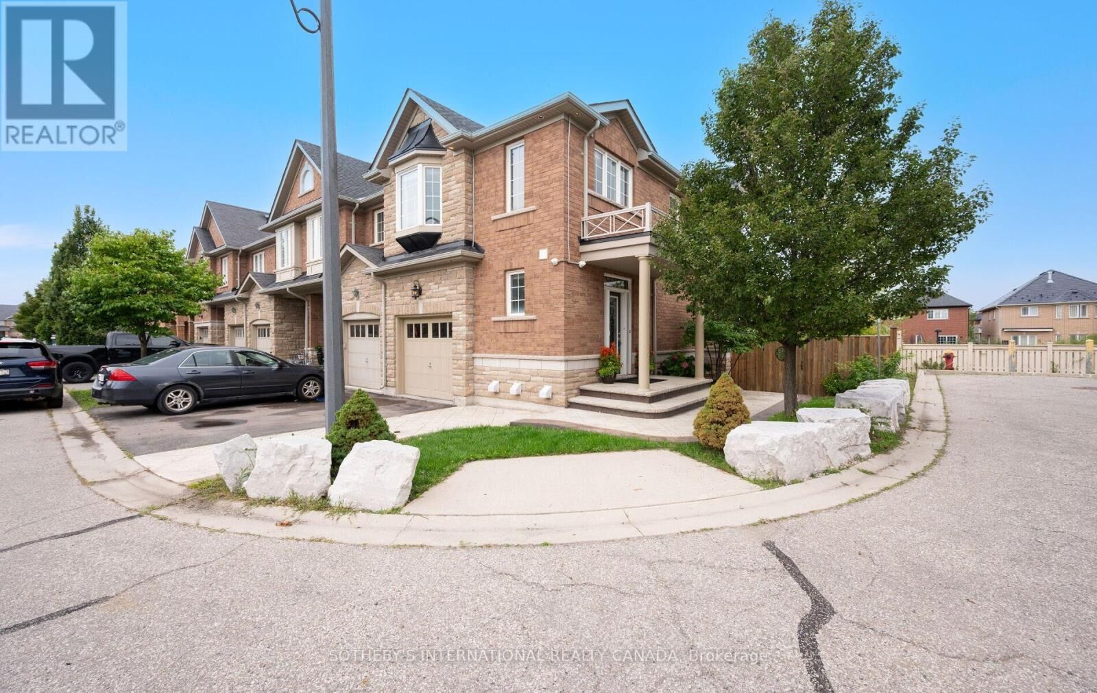 Property Photo:  745 Farmstead Drive 21  ON L9T 8B1 