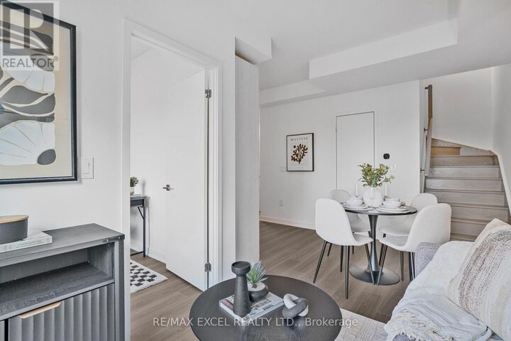 Property Photo:  75 Curlew Drive 11  ON M3A 0A9 