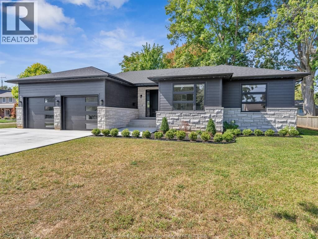 Property Photo:  1499 Fuller Drive  ON N9Y 3M7 