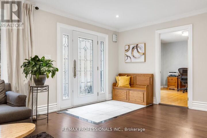 Property Photo:  164 Morningside Avenue  ON M6S 1E3 