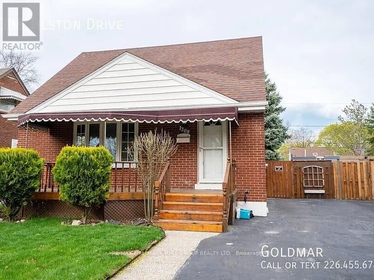Property Photo:  1308 Tilston Drive  ON N9B 3C7 