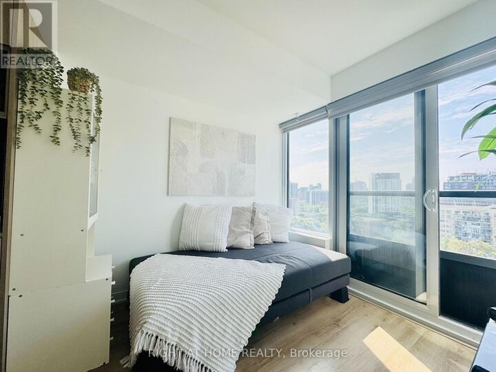 Property Photo:  319 Jarvis Street 1101  ON M5B 2C2 