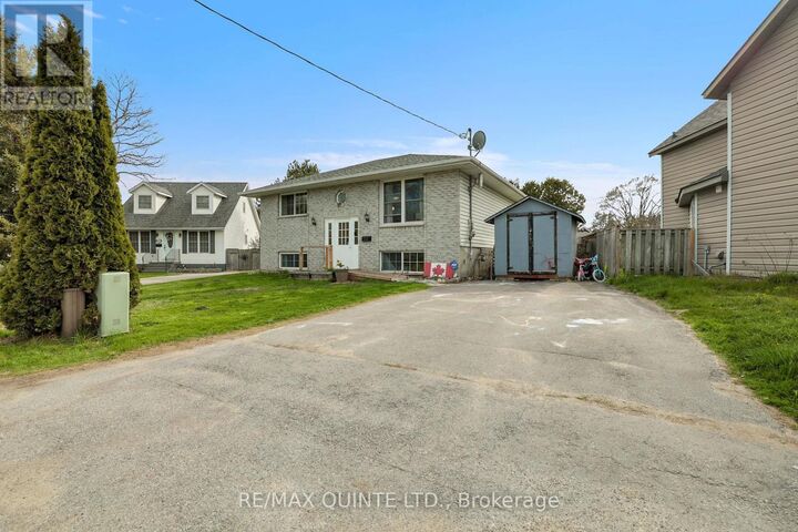 Property Photo:  62 Dufferin Avenue  ON K8V 5C9 