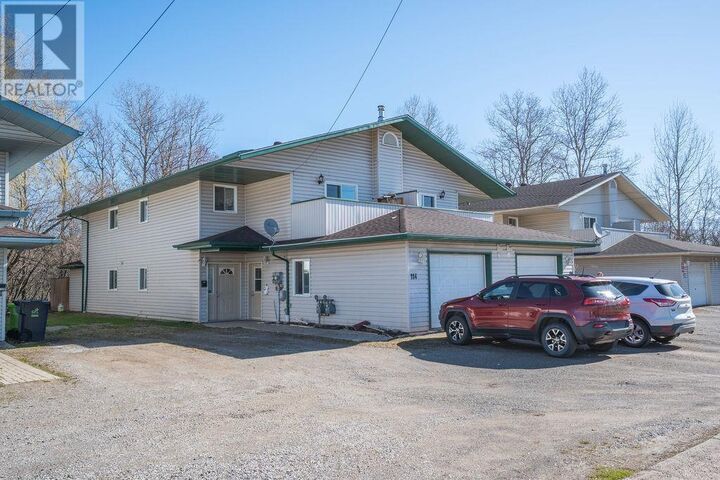 Property Photo: 114-116 East Balfour St ON P6C 1X5