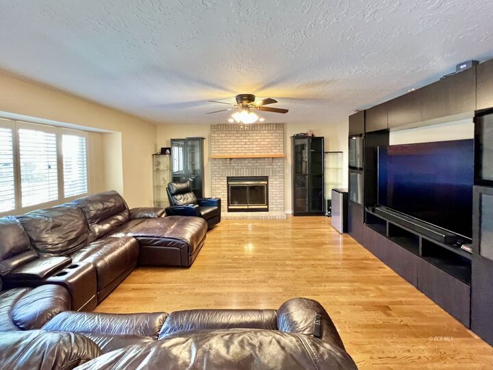 Property Photo: 1927 Laxalt Way NV 89801