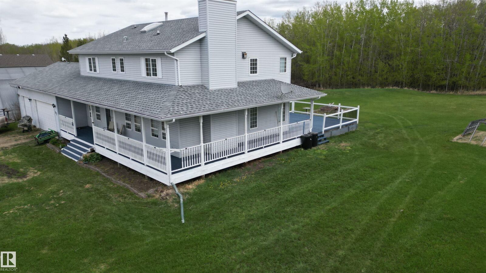 Property Photo:  51309 Rge Road 225 97  AB T8C 1H3 