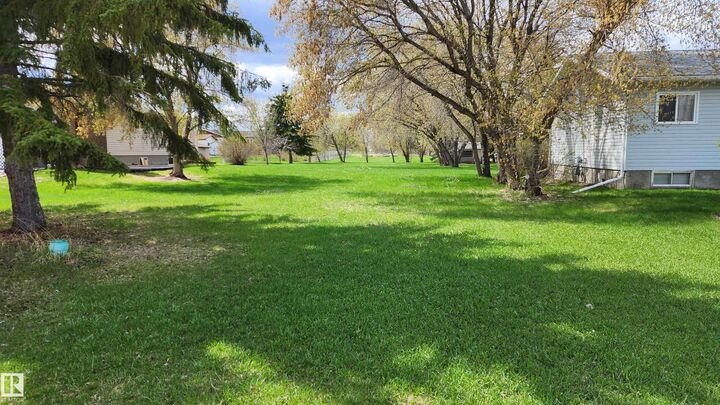 Property Photo:  4806 48 Street  AB T0A 1P0 
