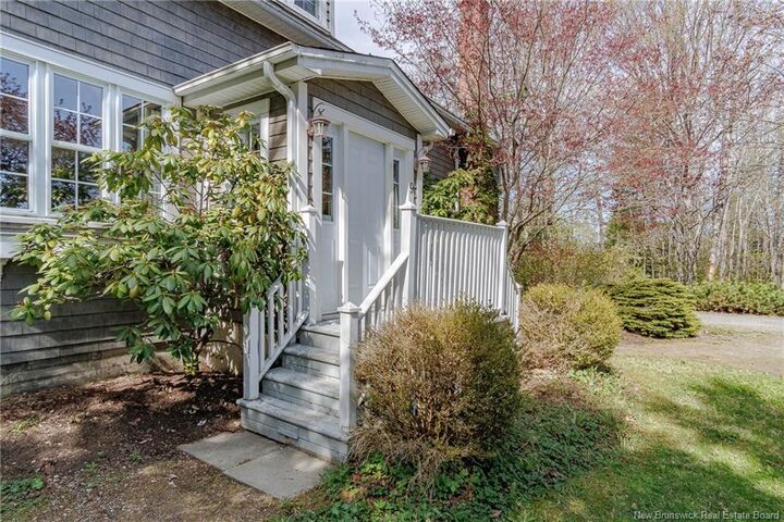 Property Photo:  9 Grove Avenue  NB E2E 5K5 