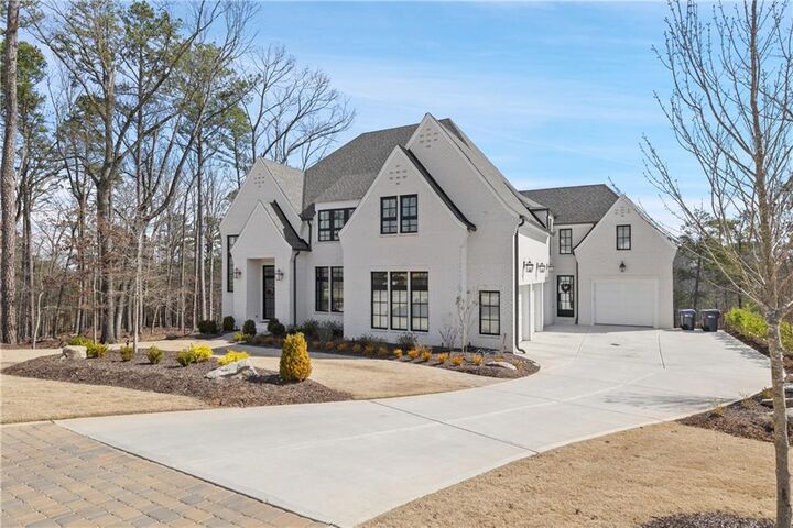 Property Photo: 761 Woodvale Point GA 30024