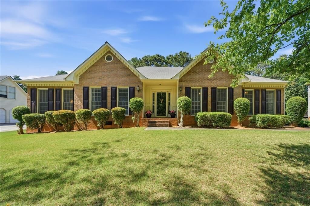 Property Photo:  1617 Ellington Road SE  GA 30013 