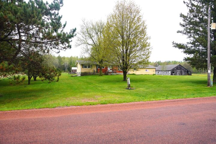 Property Photo:  N5142 Bradley St  WI 54435 