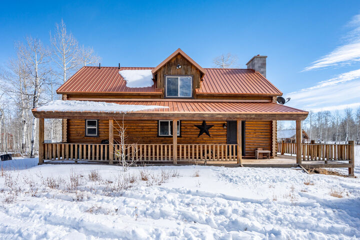 Property Photo: 4642 S 2275 E UT 84720