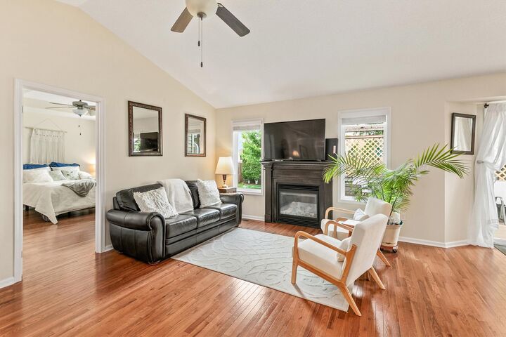Property Photo:  4715 NE Briarwood Drive  IA 50021 