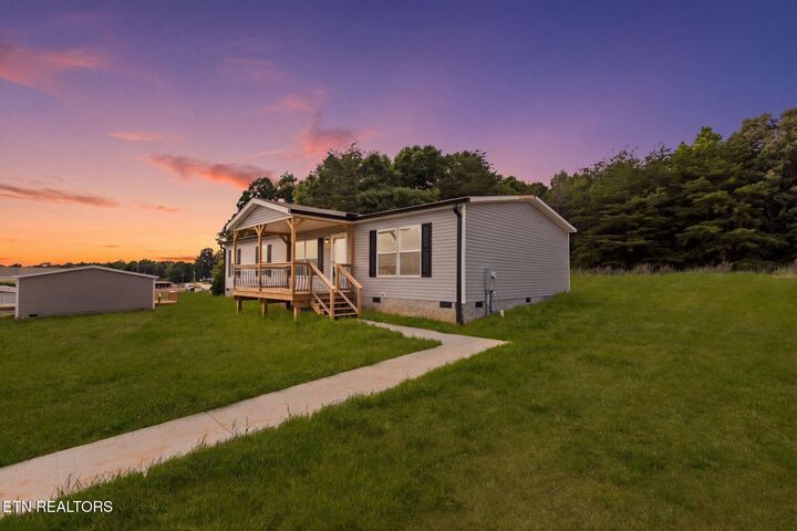 Property Photo:  285 County Road 784A  TN 37331 