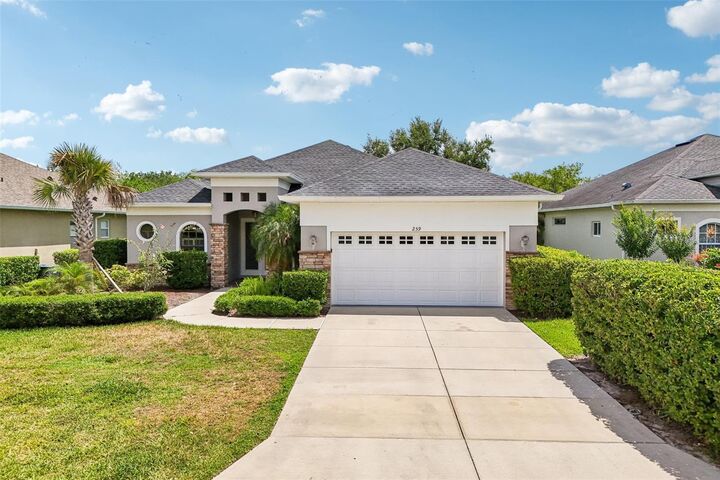 Property Photo: 259 Dahlia Court FL 34212