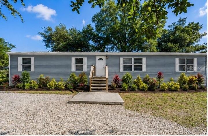 Property Photo:  39723 Pretty Pond Road  FL 33540 
