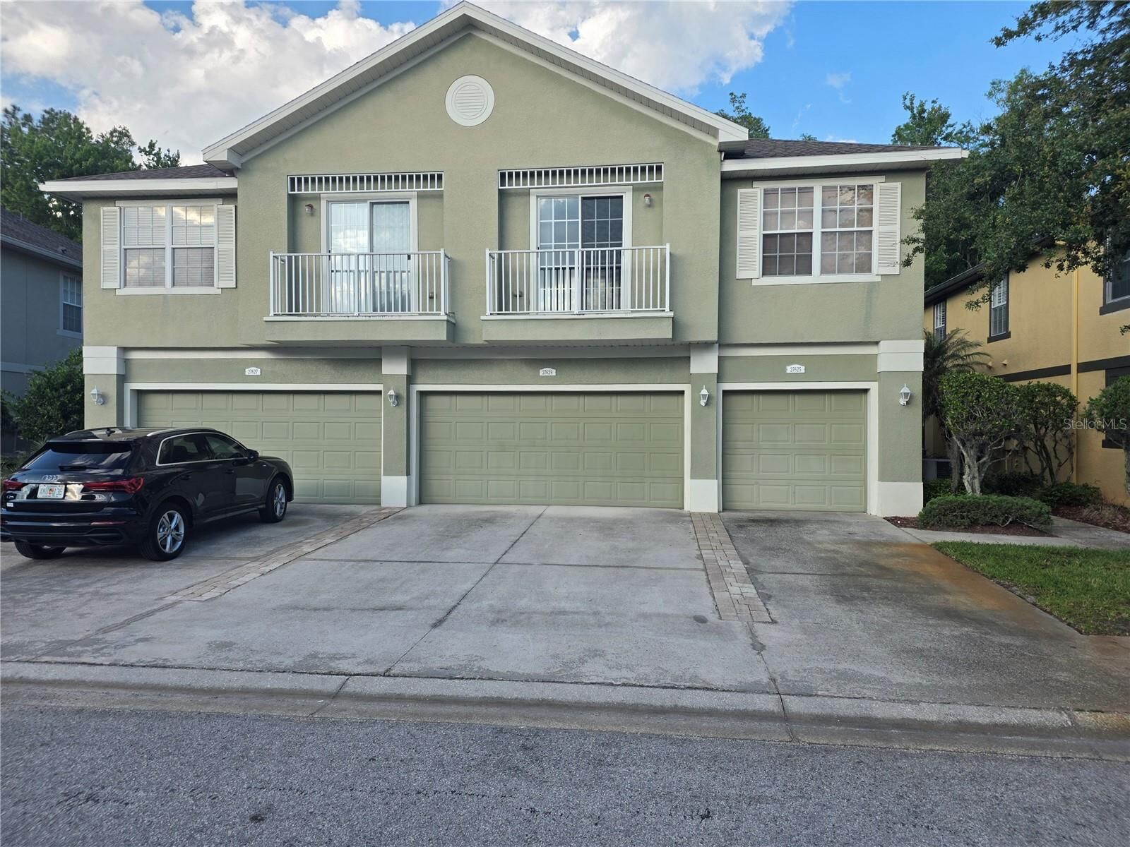 Property Photo:  27625 Pleasure Ride Loop  FL 33544 