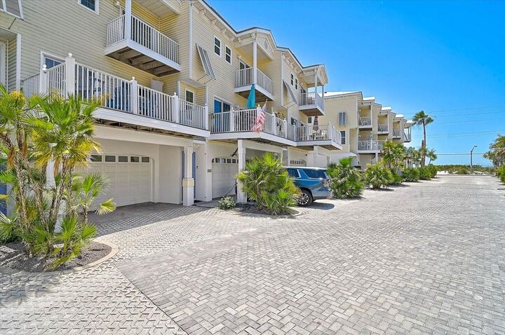 Property Photo:  1423 Gulf Drive N  FL 34217 