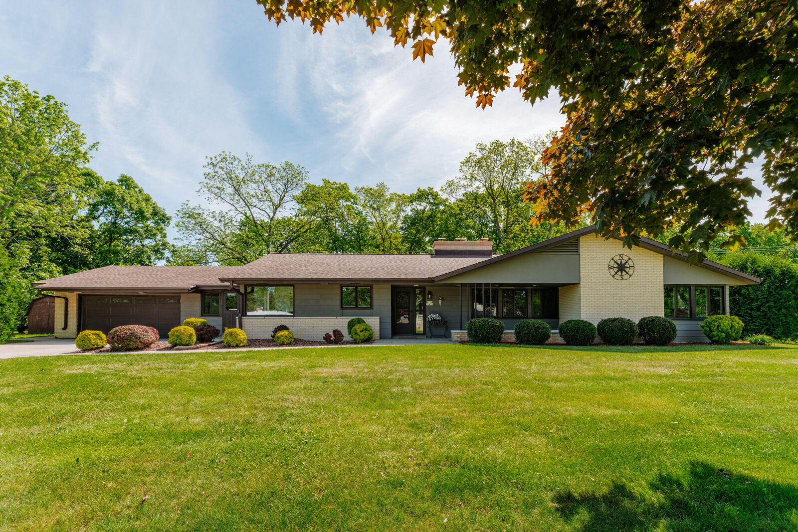 Property Photo: W124s6438 Hawthorne Rd WI 53150