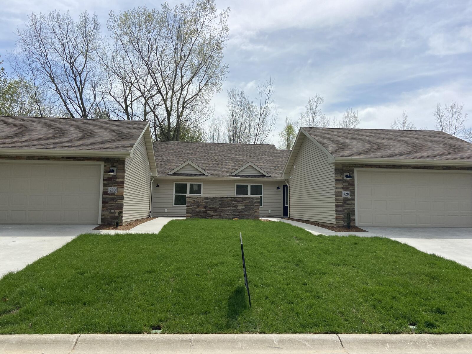 Property Photo:  730 Violet Way  MI 49085 
