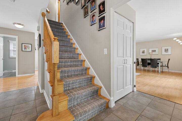 Property Photo:  1220 Anthony Lane  IL 60015 