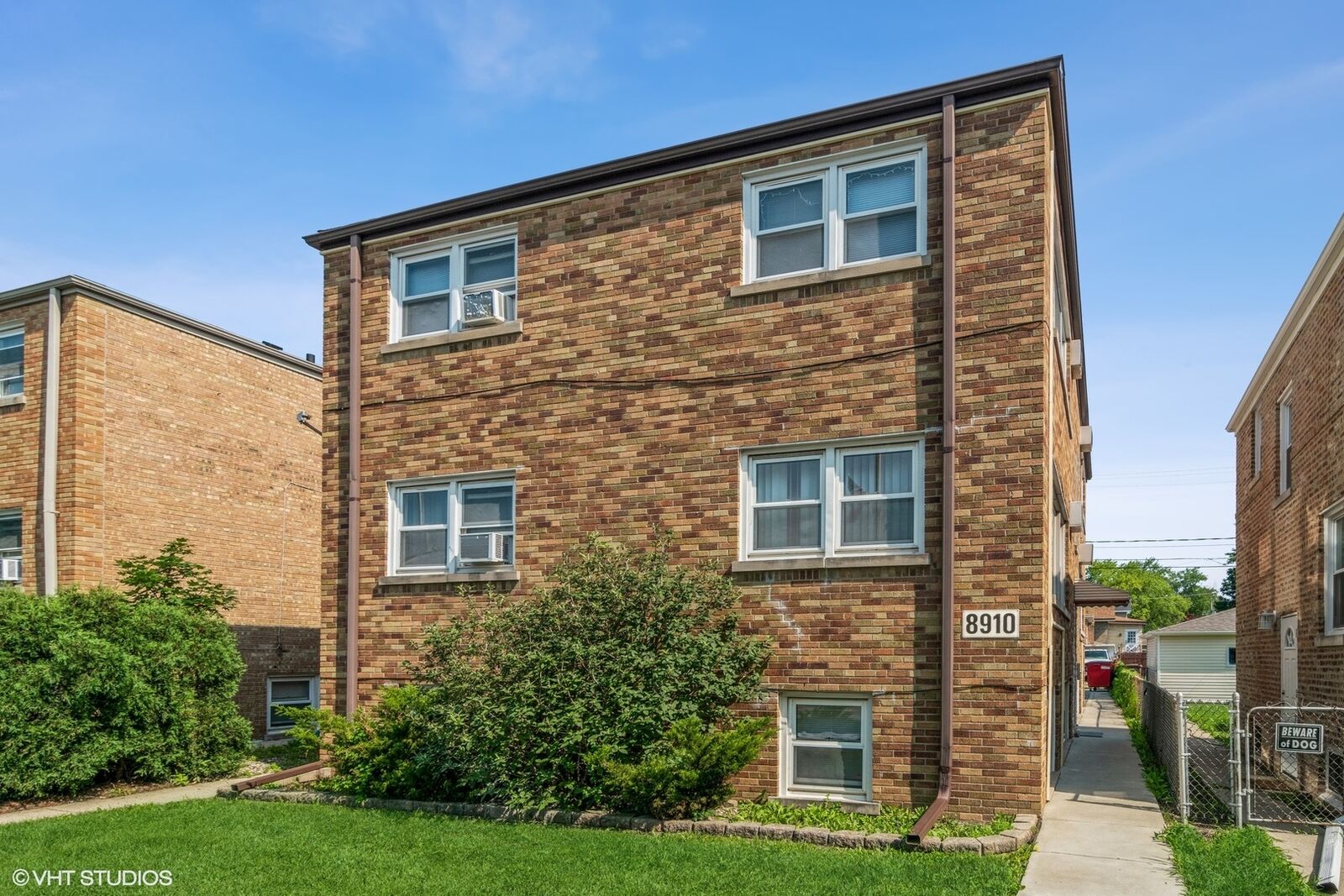 Property Photo:  8910 Grand Avenue 1S  IL 60171 