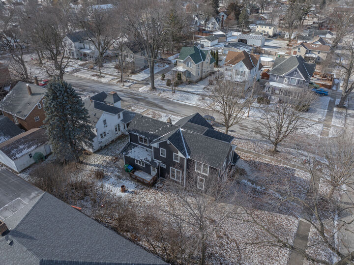 Property Photo: 709 Pennsylvania Avenue IL 61342
