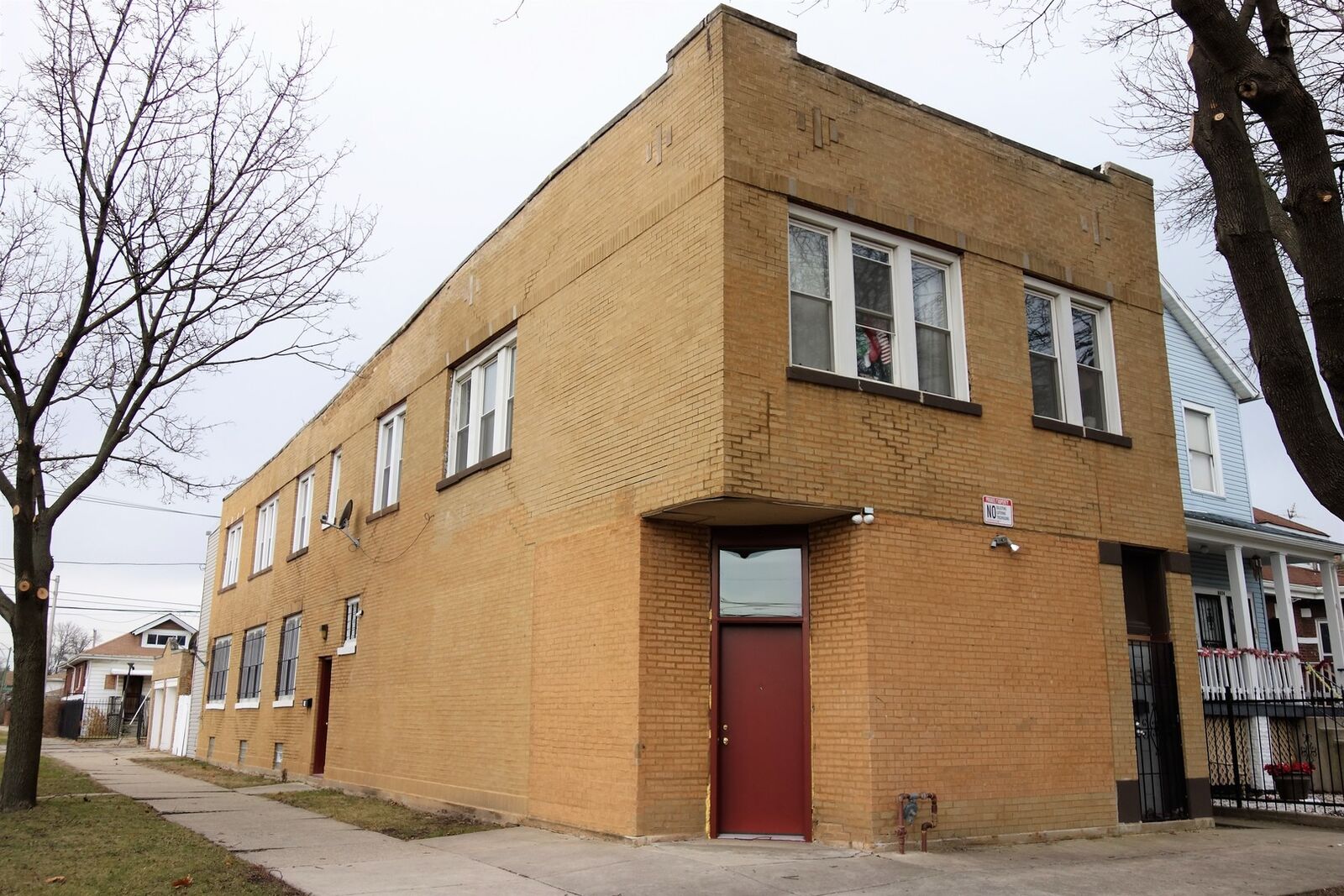 Property Photo: 8856 S Lowe Avenue 2F IL 60620