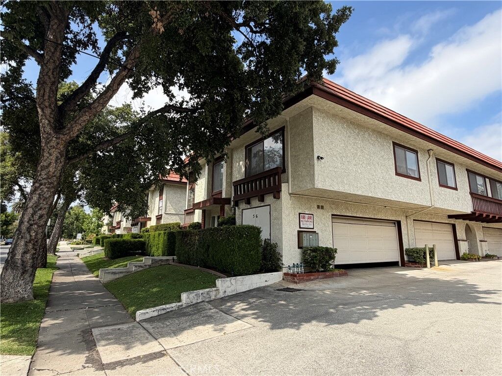Property Photo:  56 N Michigan 5  CA 91106 
