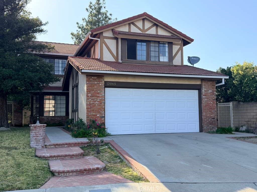 Property Photo: 12065 Shadow Glen CA 91326