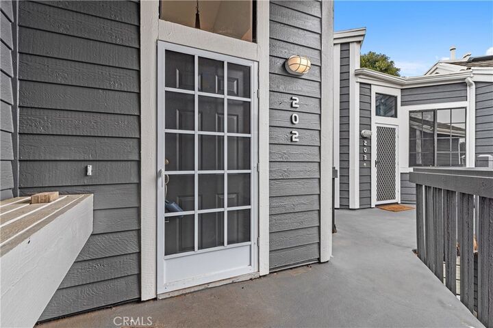 Property Photo:  8211 Mainsail Drive 202  CA 92646 