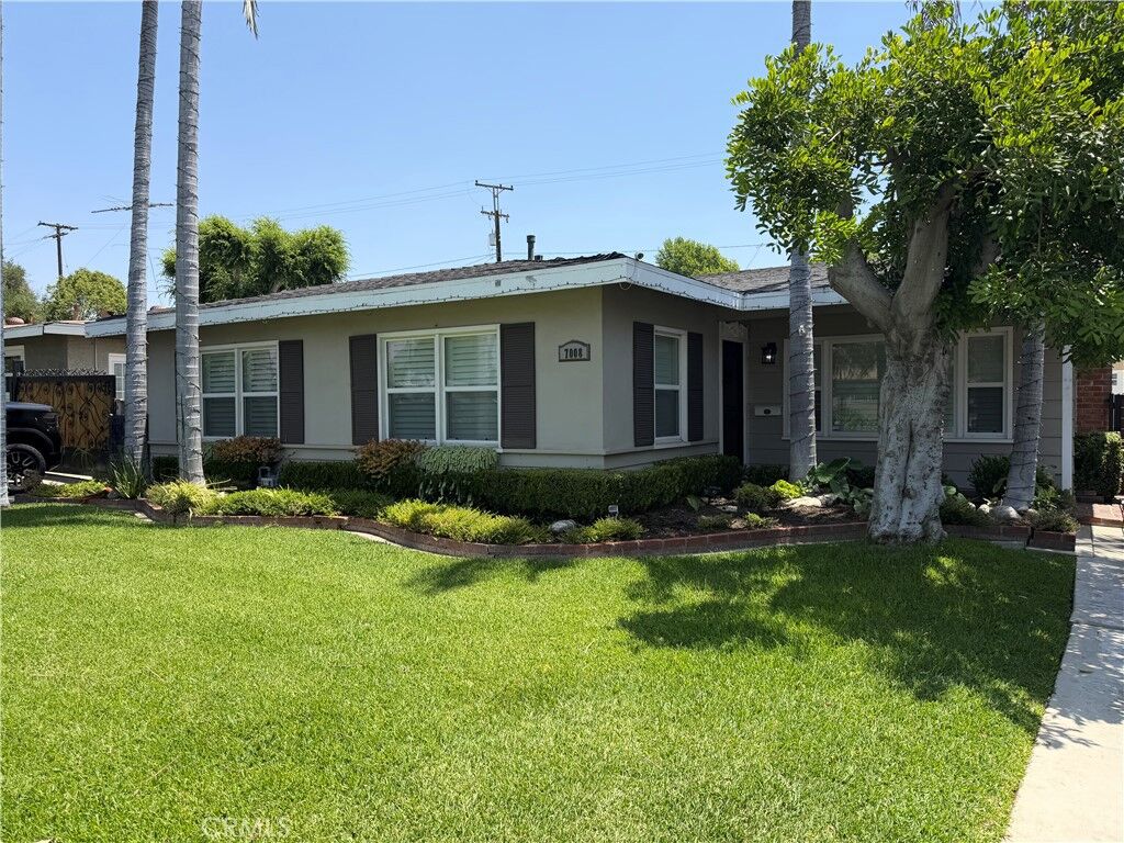 Property Photo: 7008 Gretna Avenue CA 90606